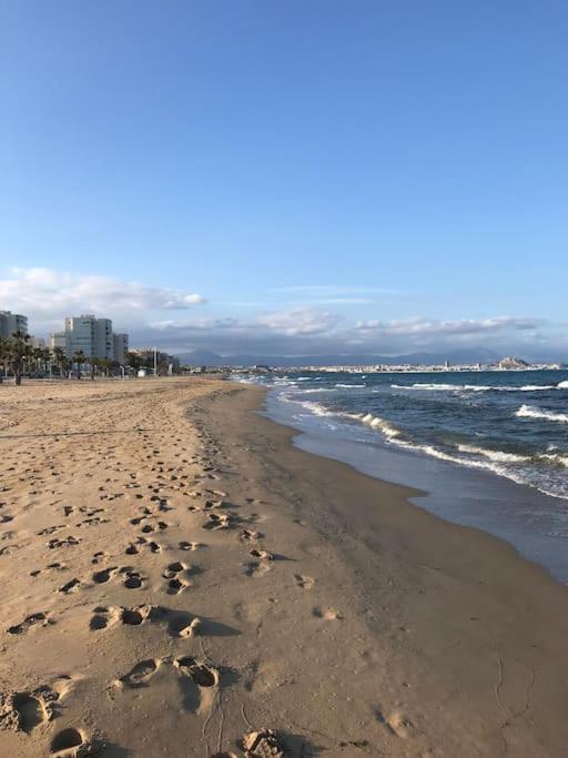 70 Sqm Apartment With Seaview In Arenales Del Sol. Екстер'єр фото