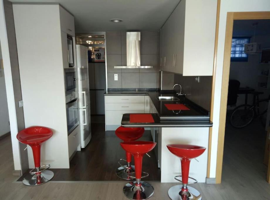 70 Sqm Apartment With Seaview In Arenales Del Sol. Екстер'єр фото