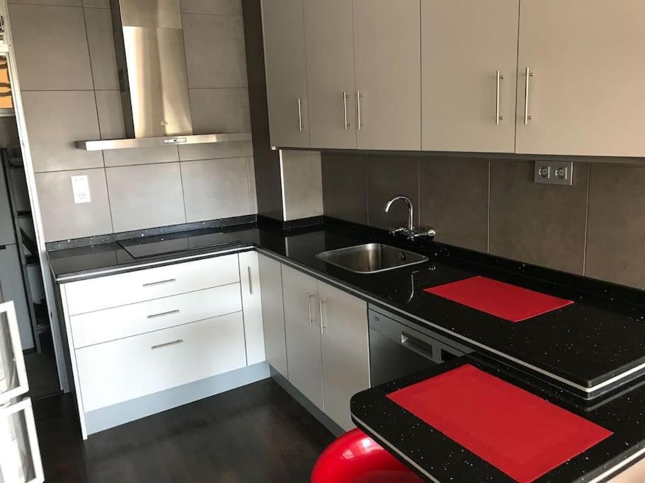 70 Sqm Apartment With Seaview In Arenales Del Sol. Екстер'єр фото