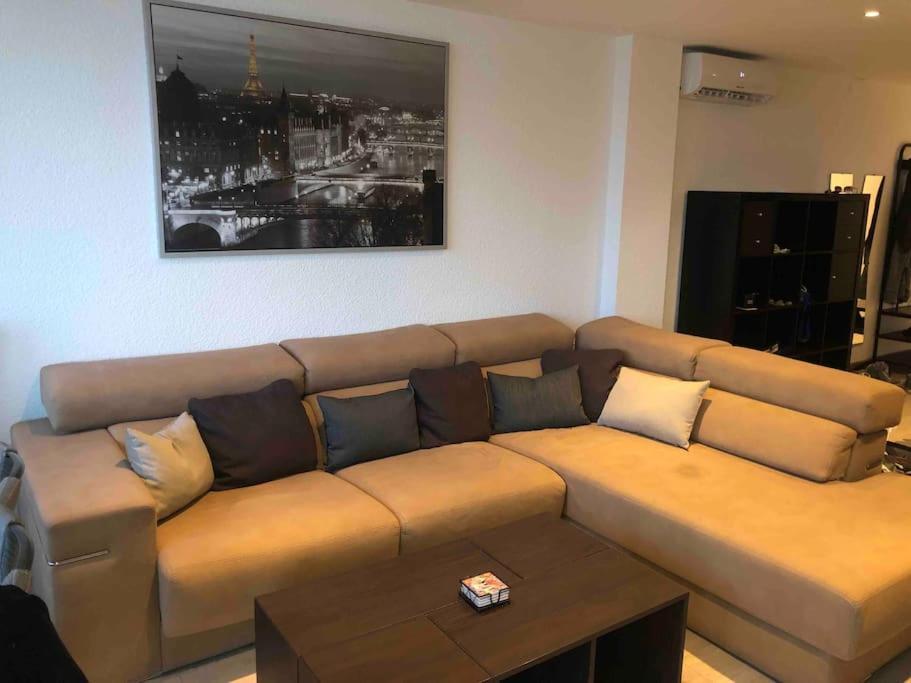 70 Sqm Apartment With Seaview In Arenales Del Sol. Екстер'єр фото